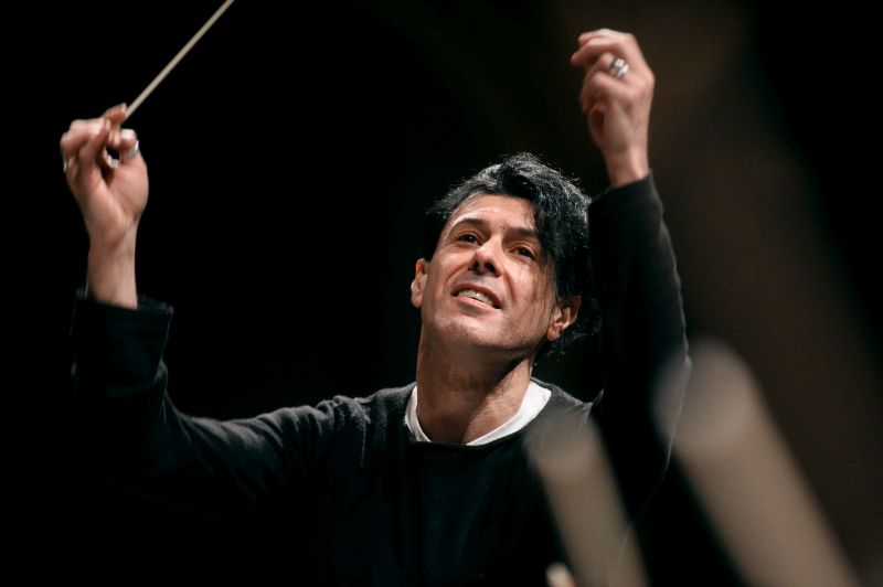 Ezio Bosso dirige l'Orchestra del Teatro Comunale di Bologna